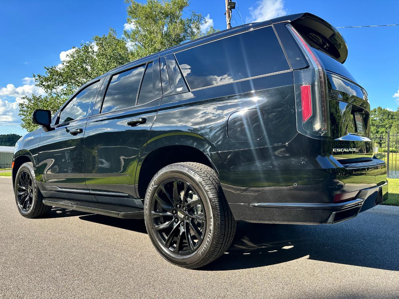 Cadillac Escalade 4WD 4dr Sport 2023