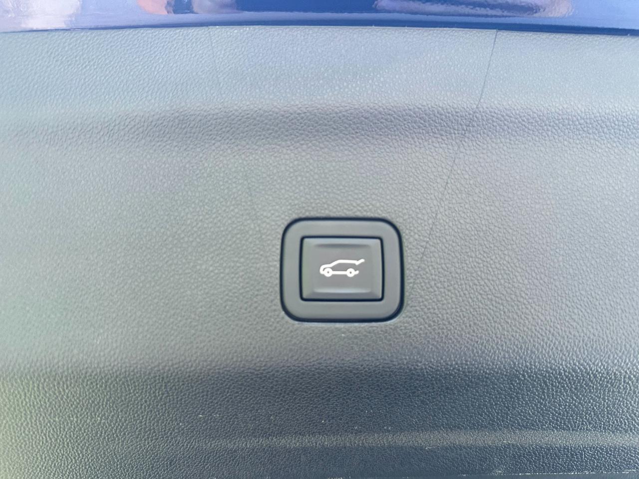 Cadillac Escalade 4WD 4dr Sport 2023