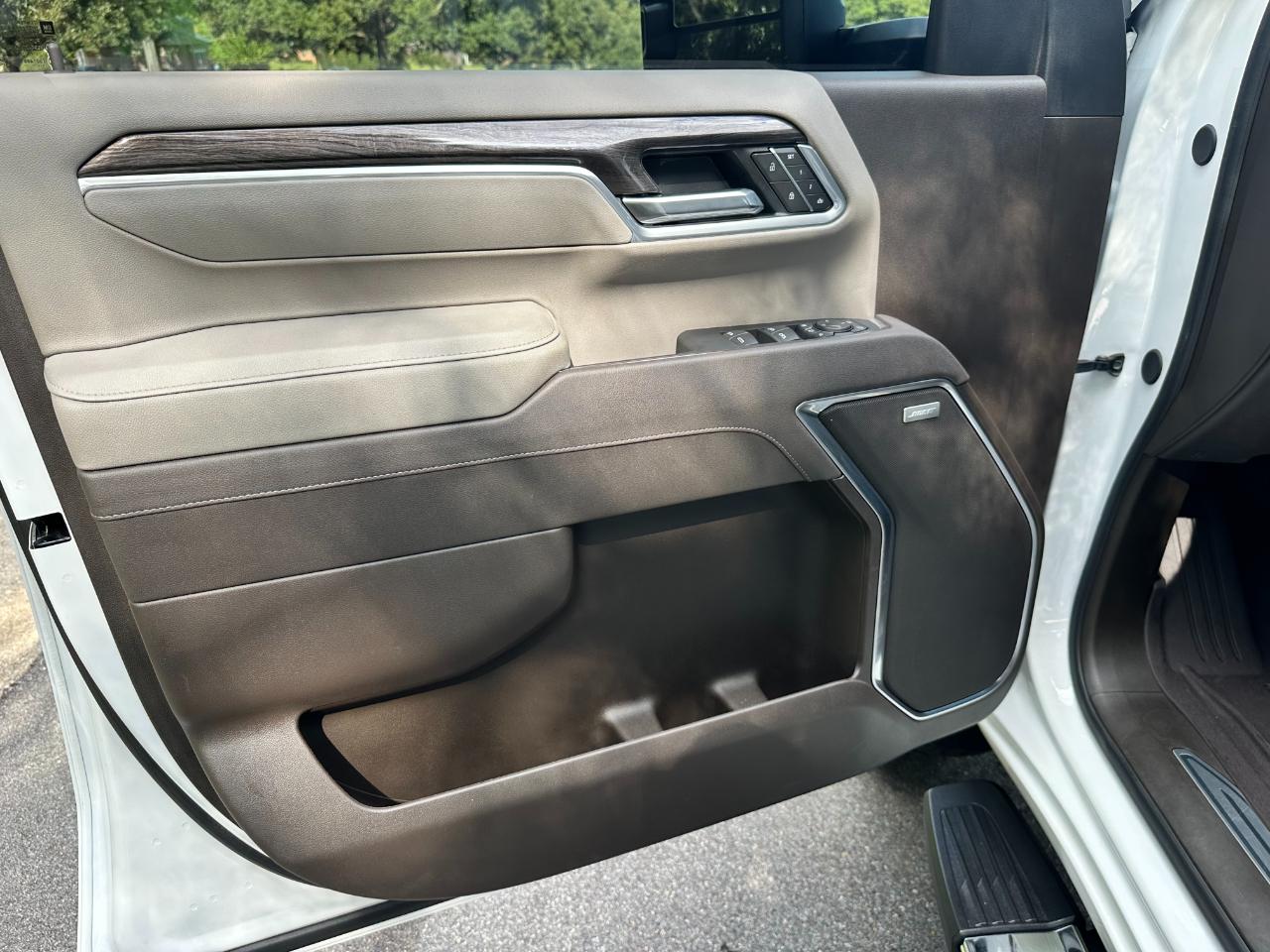 Chevrolet Silverado 2500HD 4WD Crew Cab 159" LTZ 2025