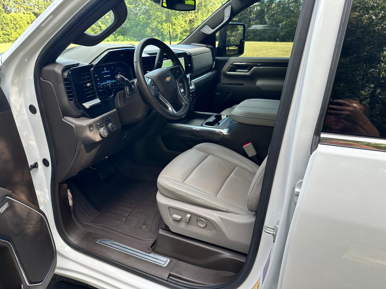 Chevrolet Silverado 2500HD 4WD Crew Cab 159" LTZ 2025