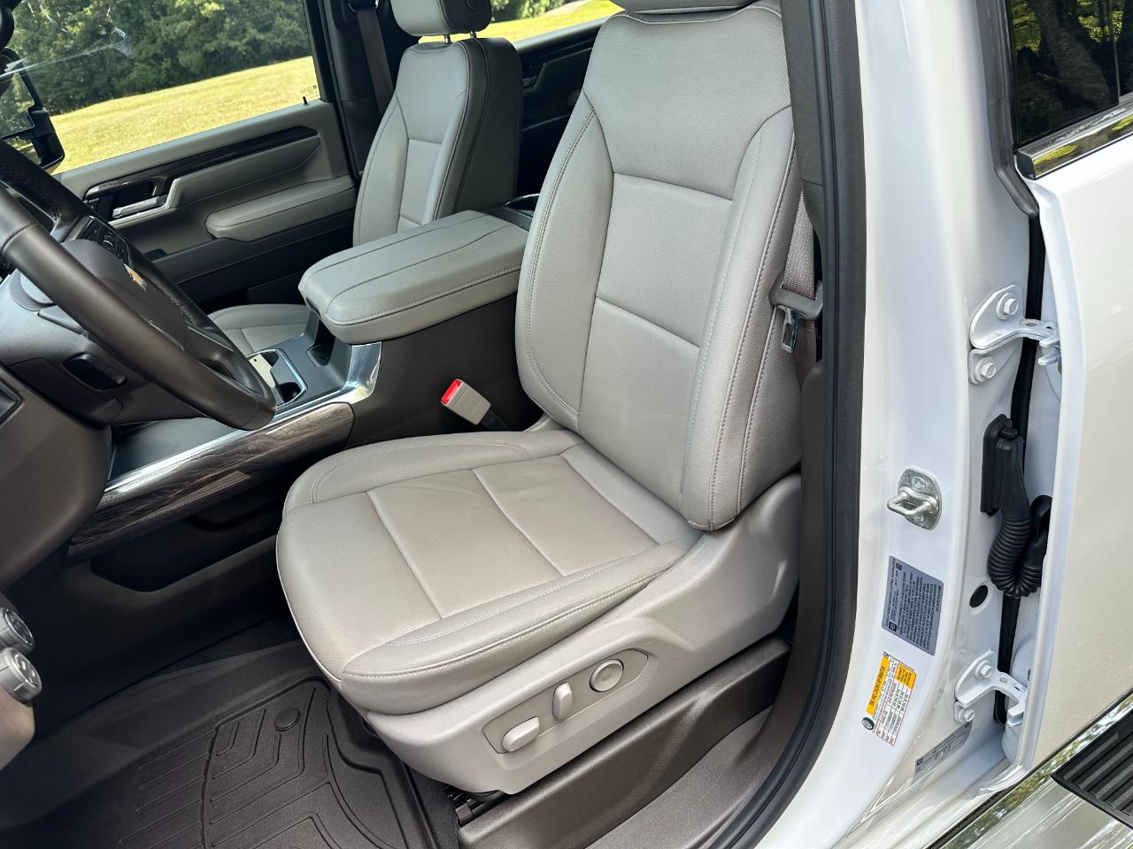 Chevrolet Silverado 2500HD 4WD Crew Cab 159" LTZ 2025