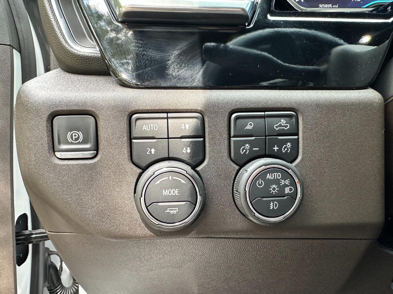 Chevrolet Silverado 2500HD 4WD Crew Cab 159" LTZ 2025
