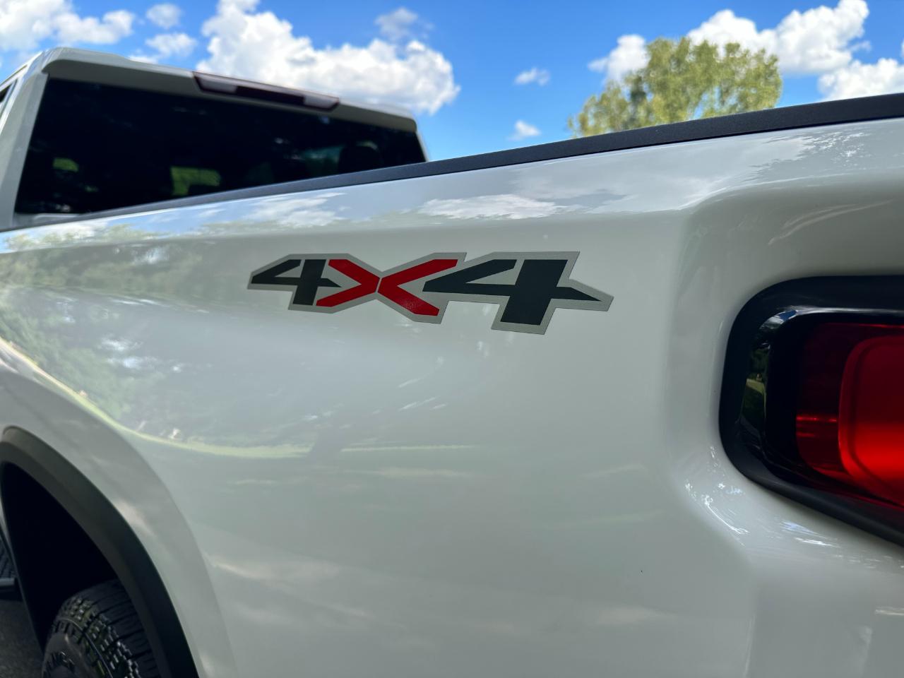 Chevrolet Silverado 2500HD 4WD Crew Cab 159" LTZ 2025