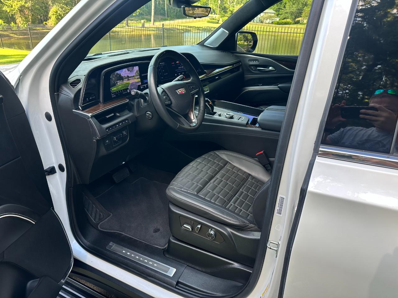 Cadillac Escalade 4WD 4dr Premium Luxury Platinum 2022