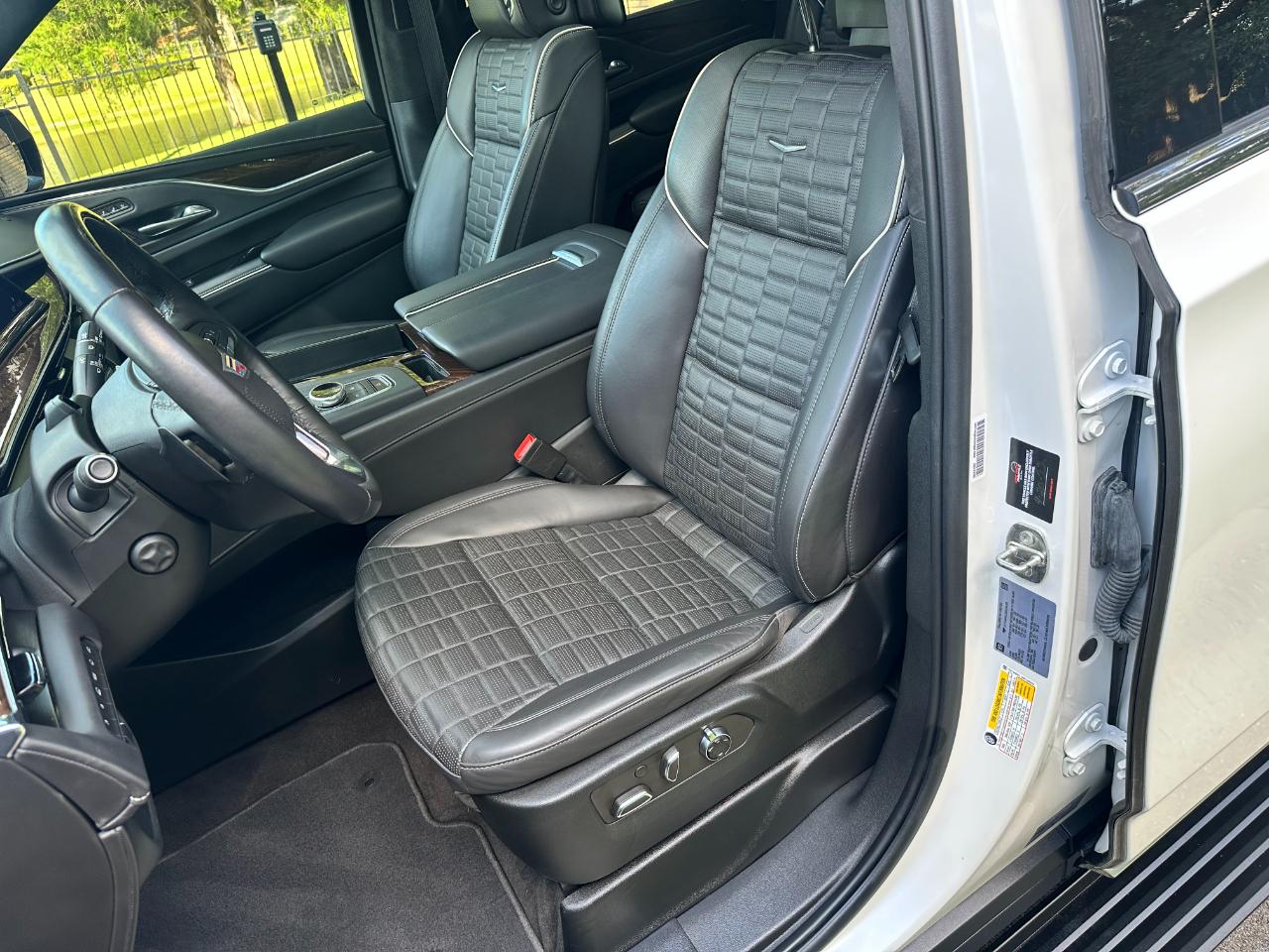 Cadillac Escalade 4WD 4dr Premium Luxury Platinum 2022