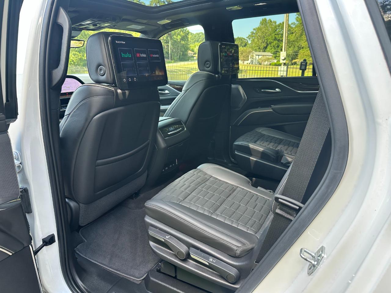 Cadillac Escalade 4WD 4dr Premium Luxury Platinum 2022