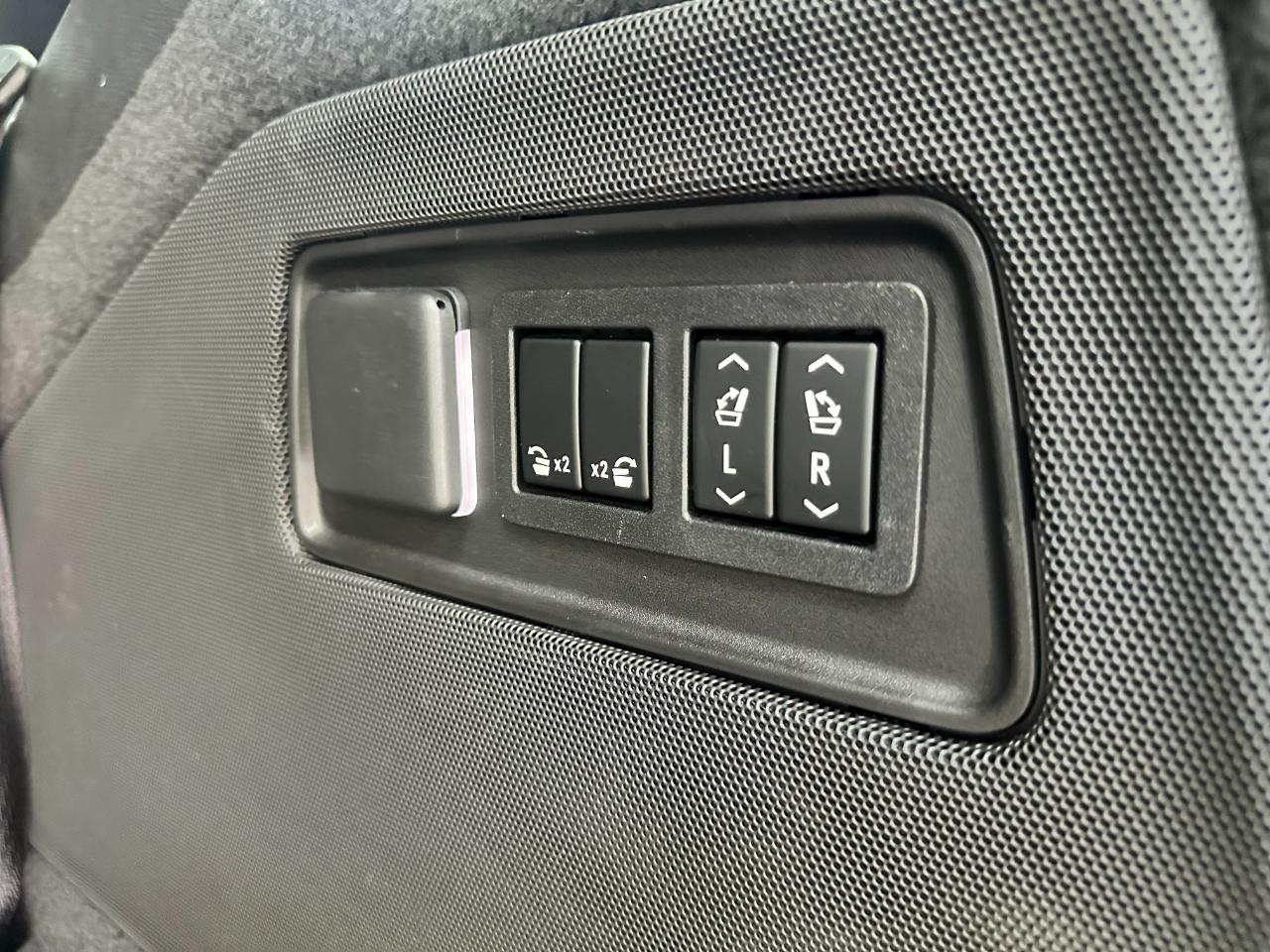 Cadillac Escalade 4WD 4dr Premium Luxury Platinum 2022