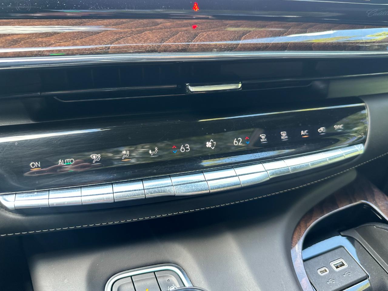 Cadillac Escalade 4WD 4dr Premium Luxury Platinum 2022