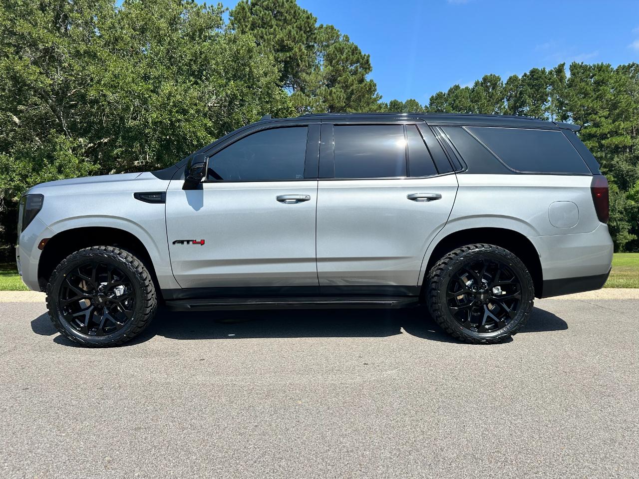 GMC Yukon 4WD 4dr AT4 2024
