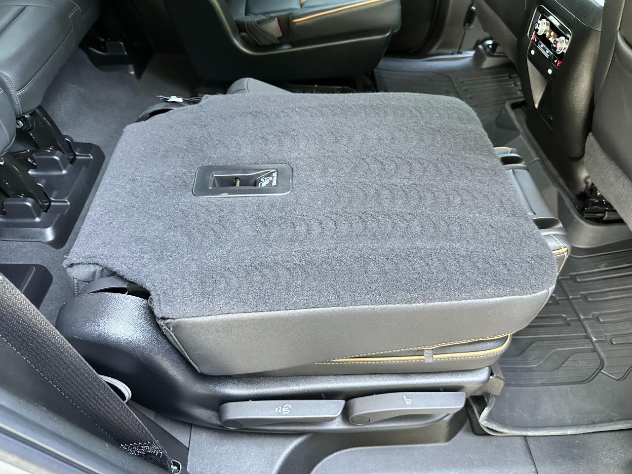 GMC Yukon 4WD 4dr AT4 2024