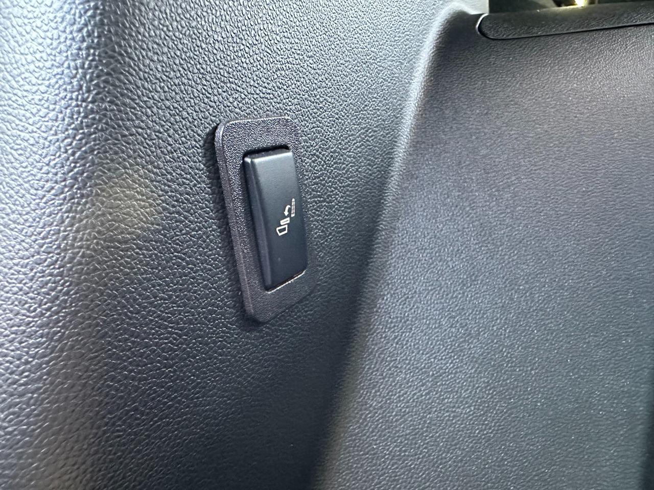 GMC Yukon 4WD 4dr AT4 2024