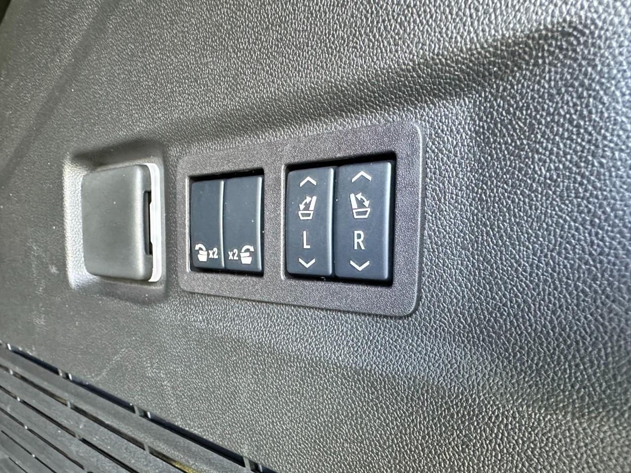 GMC Yukon 4WD 4dr AT4 2024