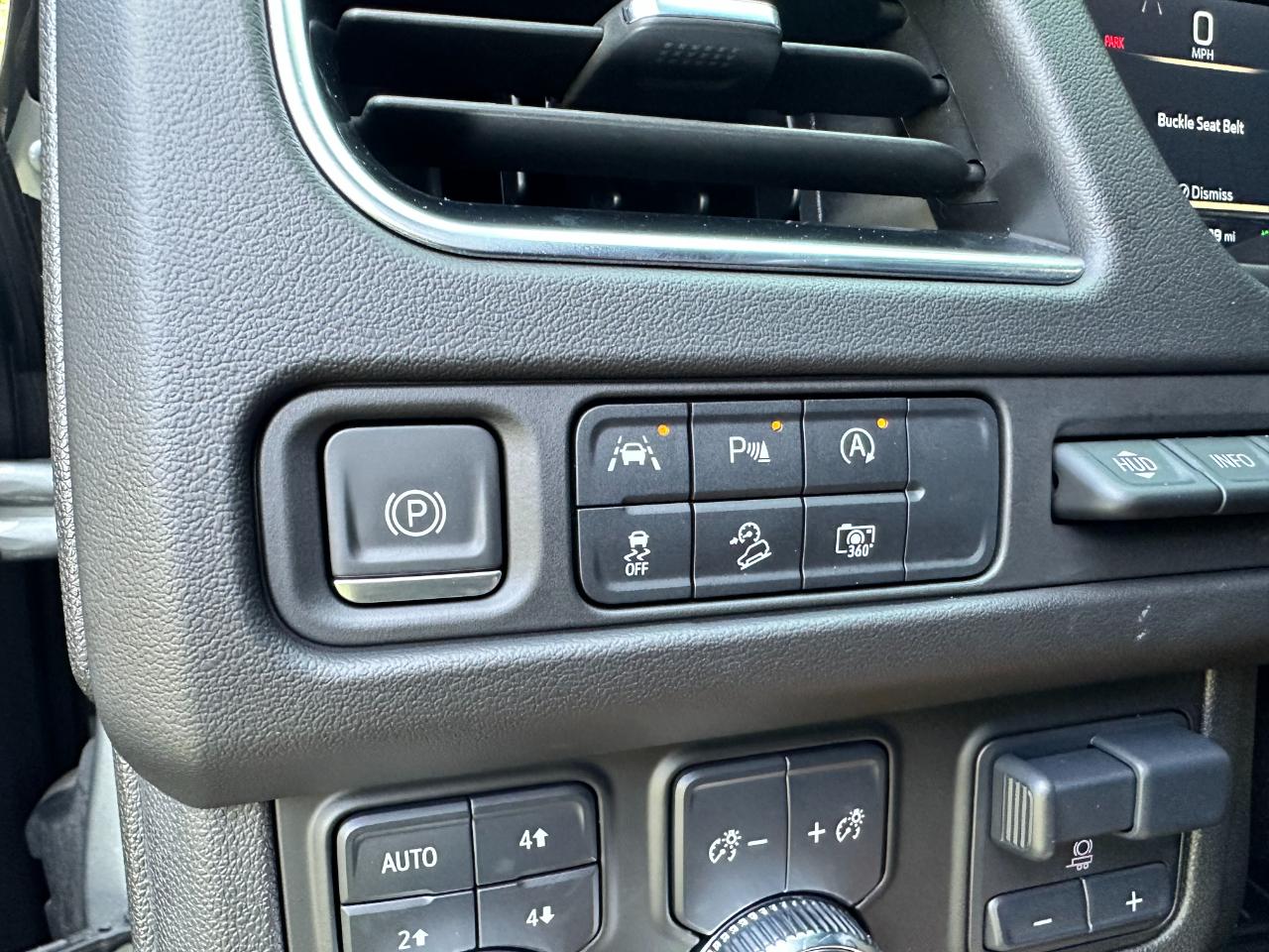 GMC Yukon 4WD 4dr AT4 2024