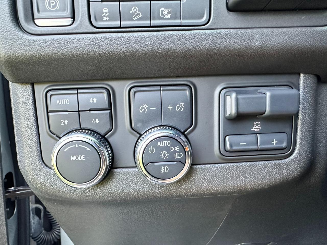 GMC Yukon 4WD 4dr AT4 2024