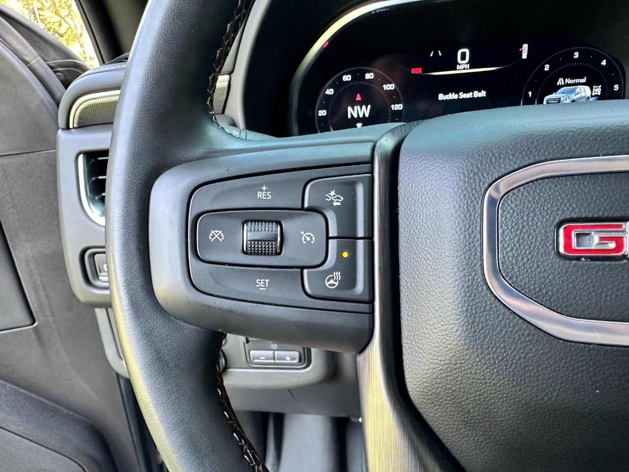 GMC Yukon 4WD 4dr AT4 2024