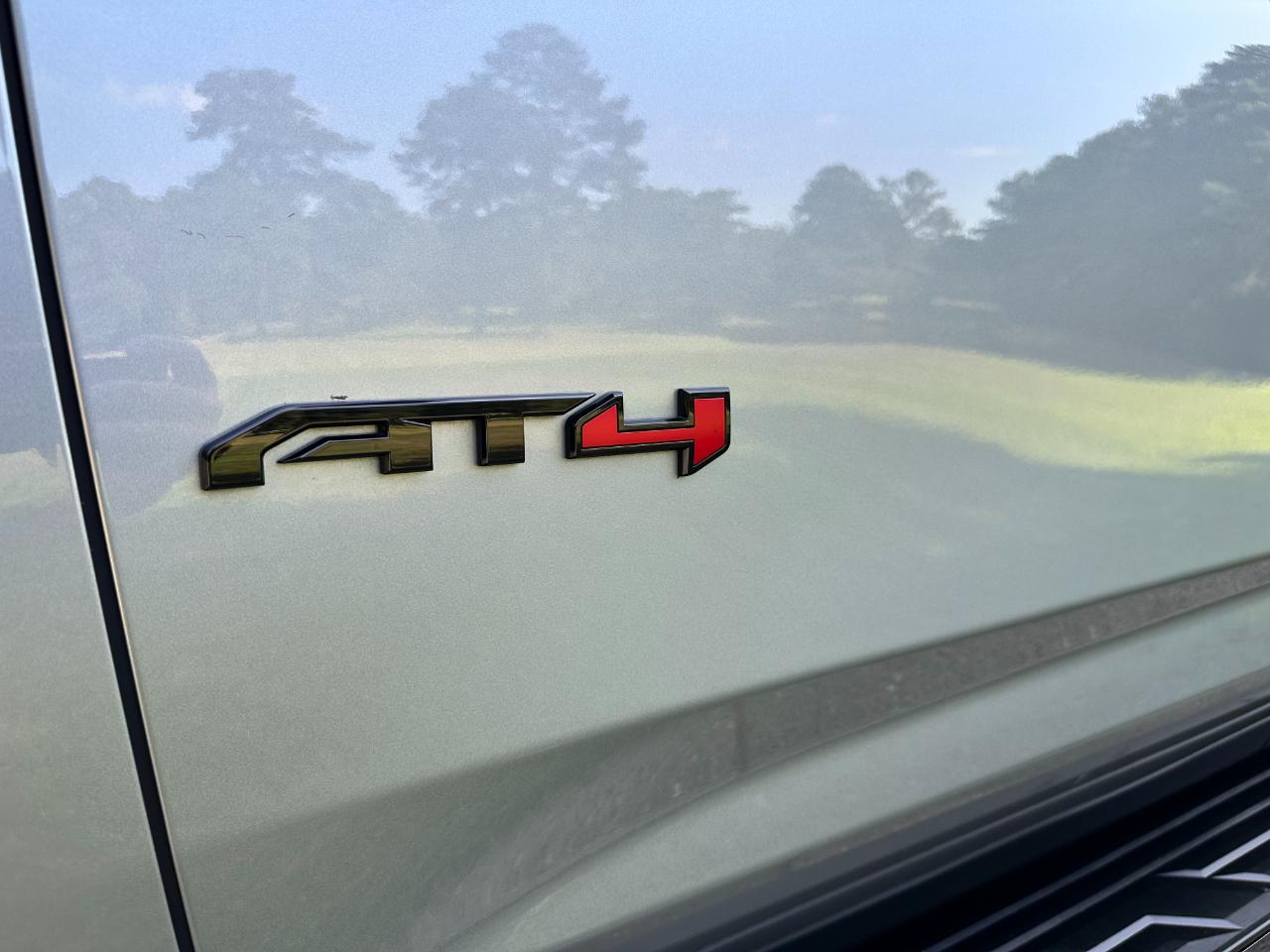 GMC Yukon 4WD 4dr AT4 2024