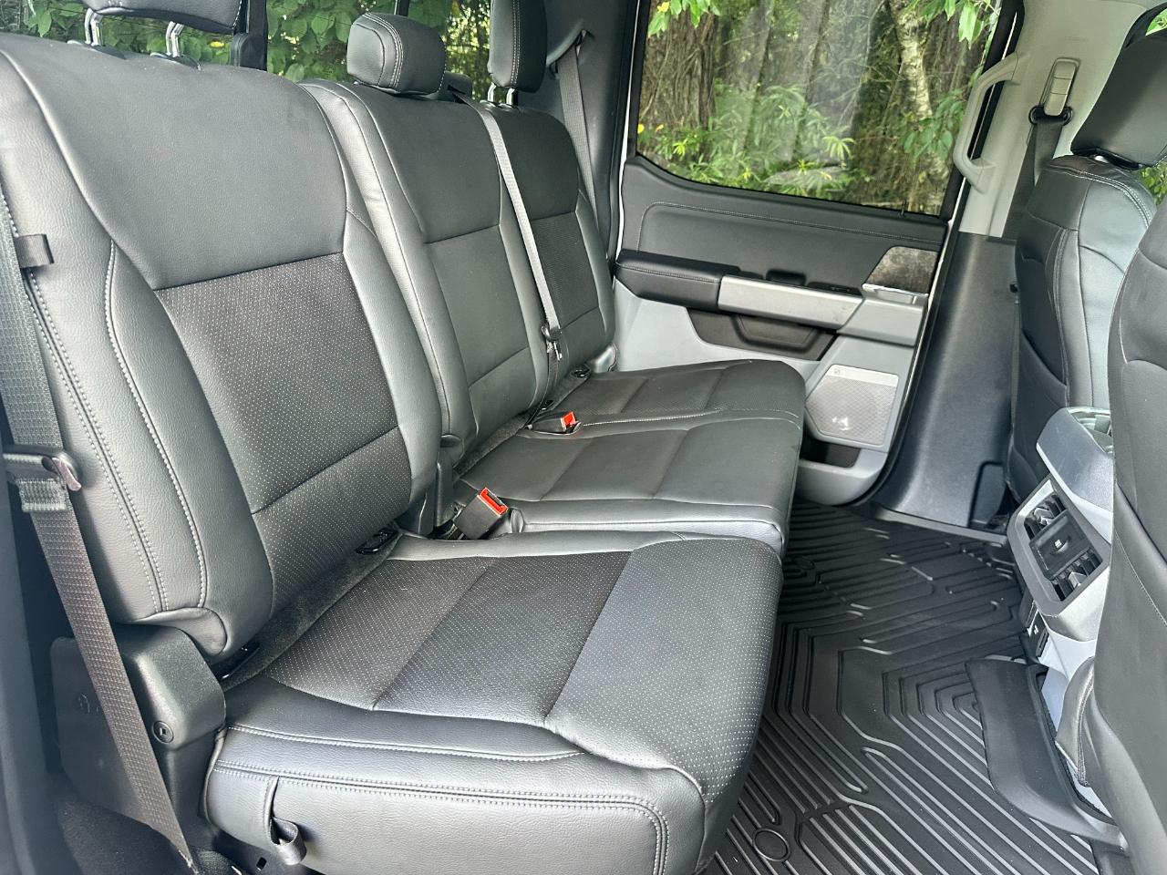 Ford Super Duty F-250 SRW XLT 4WD Crew Cab 6.75' Box 2023