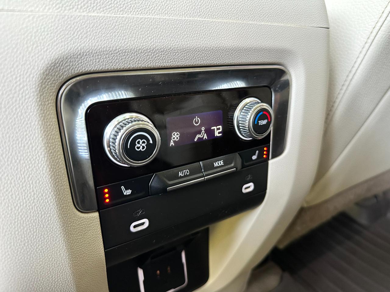 GMC Yukon 2WD 4dr Denali 2022