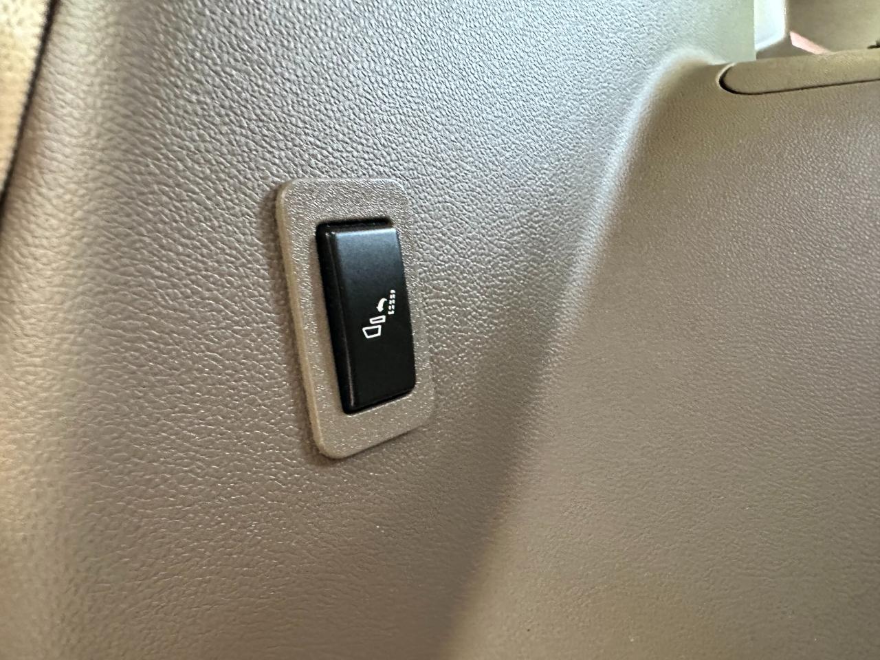 GMC Yukon 2WD 4dr Denali 2022