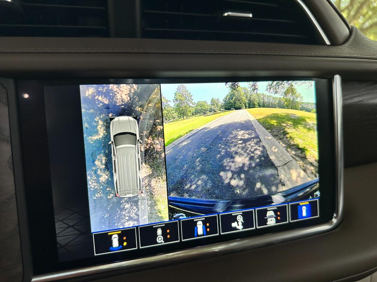 GMC Yukon 2WD 4dr Denali 2022