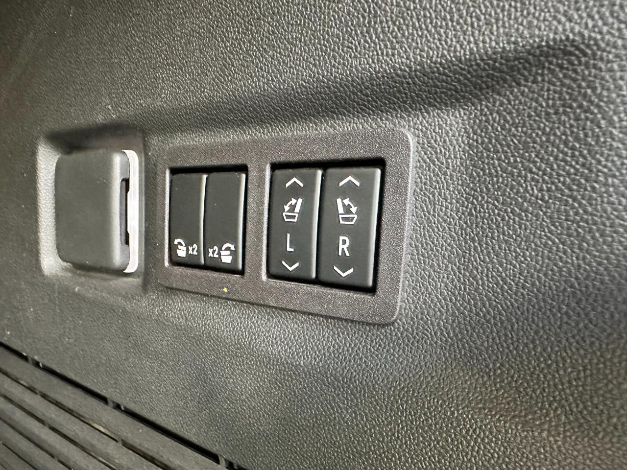 Chevrolet Tahoe 2WD 4dr Premier 2023