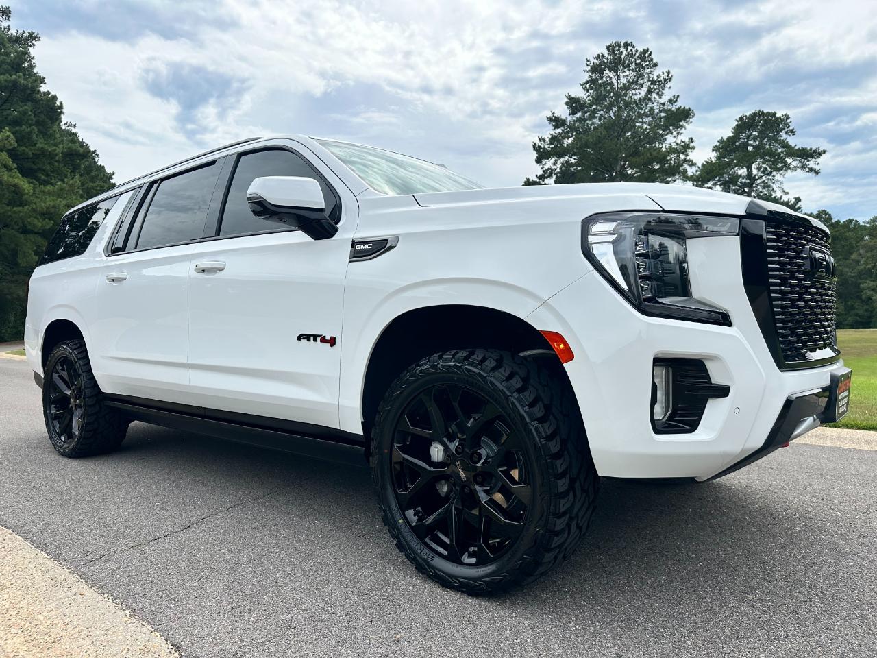 GMC Yukon XL 4WD 4dr AT4 2024