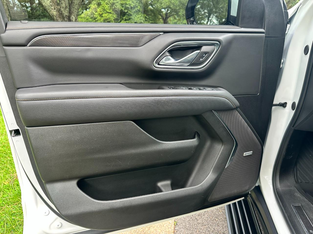 GMC Yukon XL 4WD 4dr AT4 2024