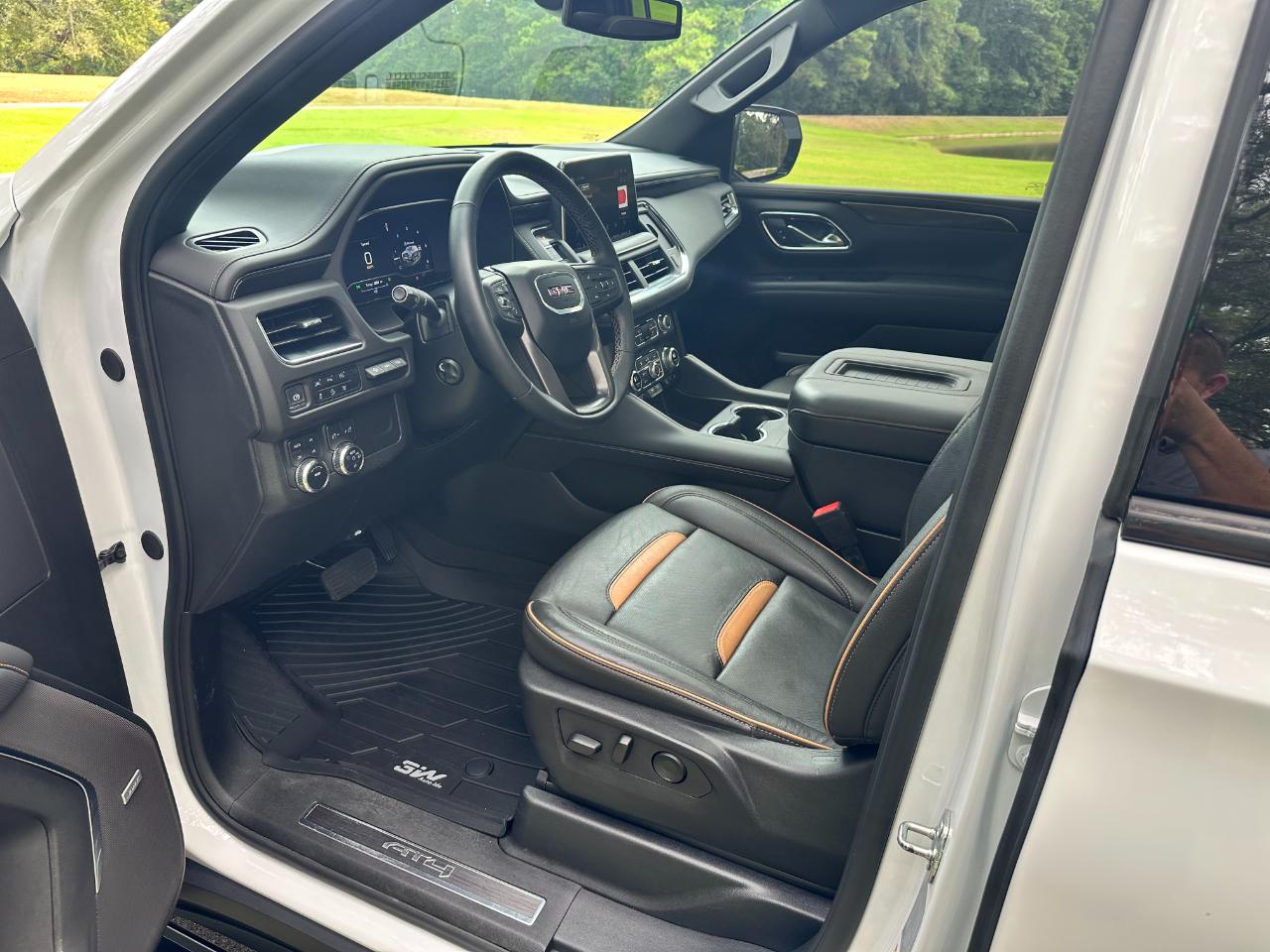 GMC Yukon XL 4WD 4dr AT4 2024