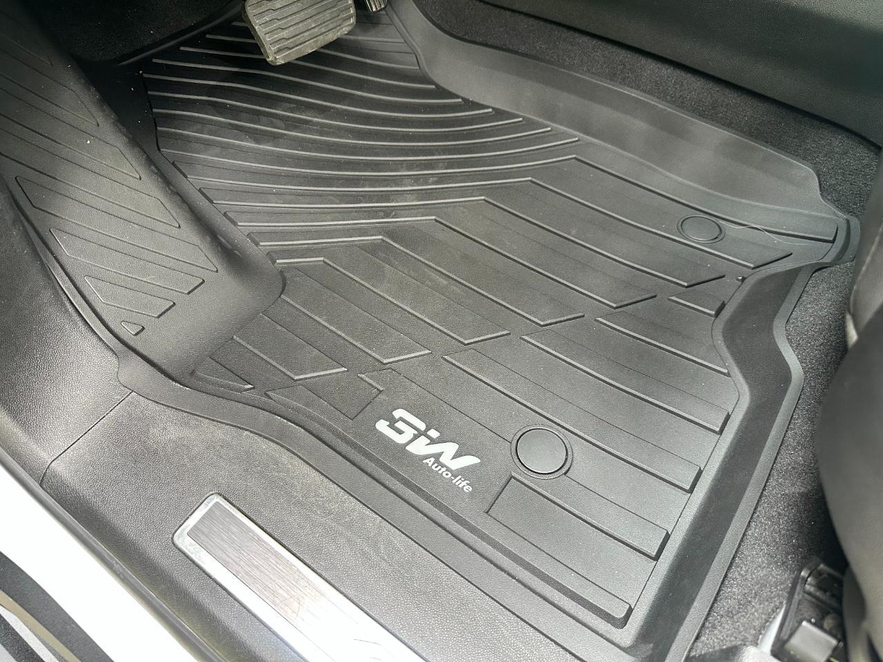 GMC Yukon XL 4WD 4dr AT4 2024