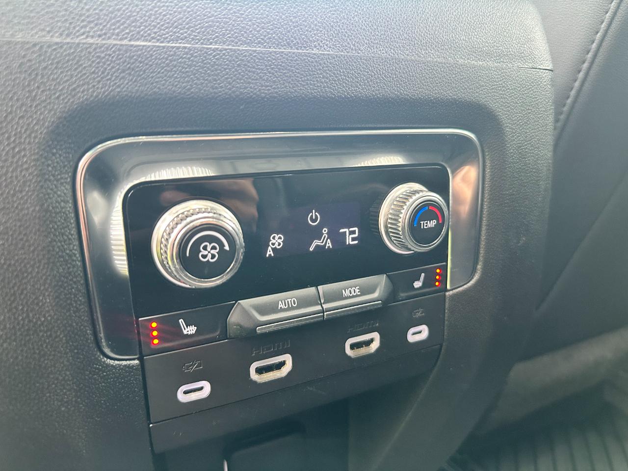 GMC Yukon XL 4WD 4dr AT4 2024