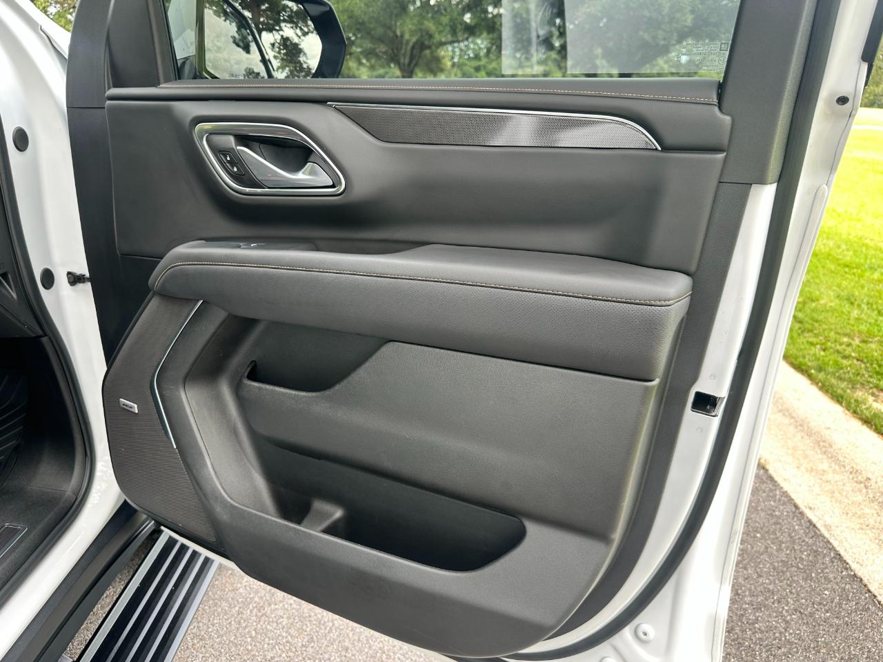 GMC Yukon XL 4WD 4dr AT4 2024
