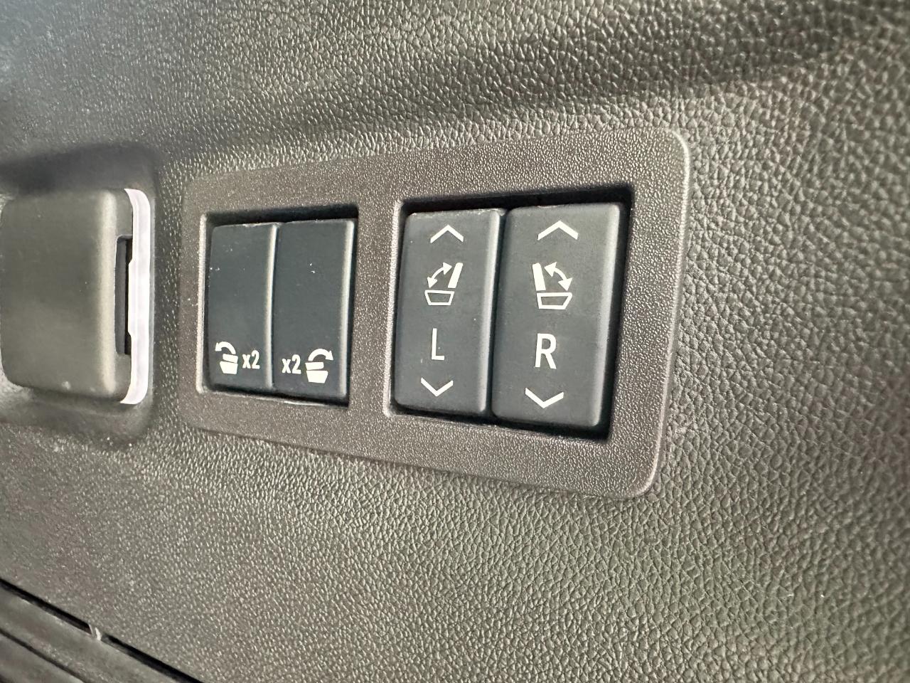 GMC Yukon XL 4WD 4dr AT4 2024