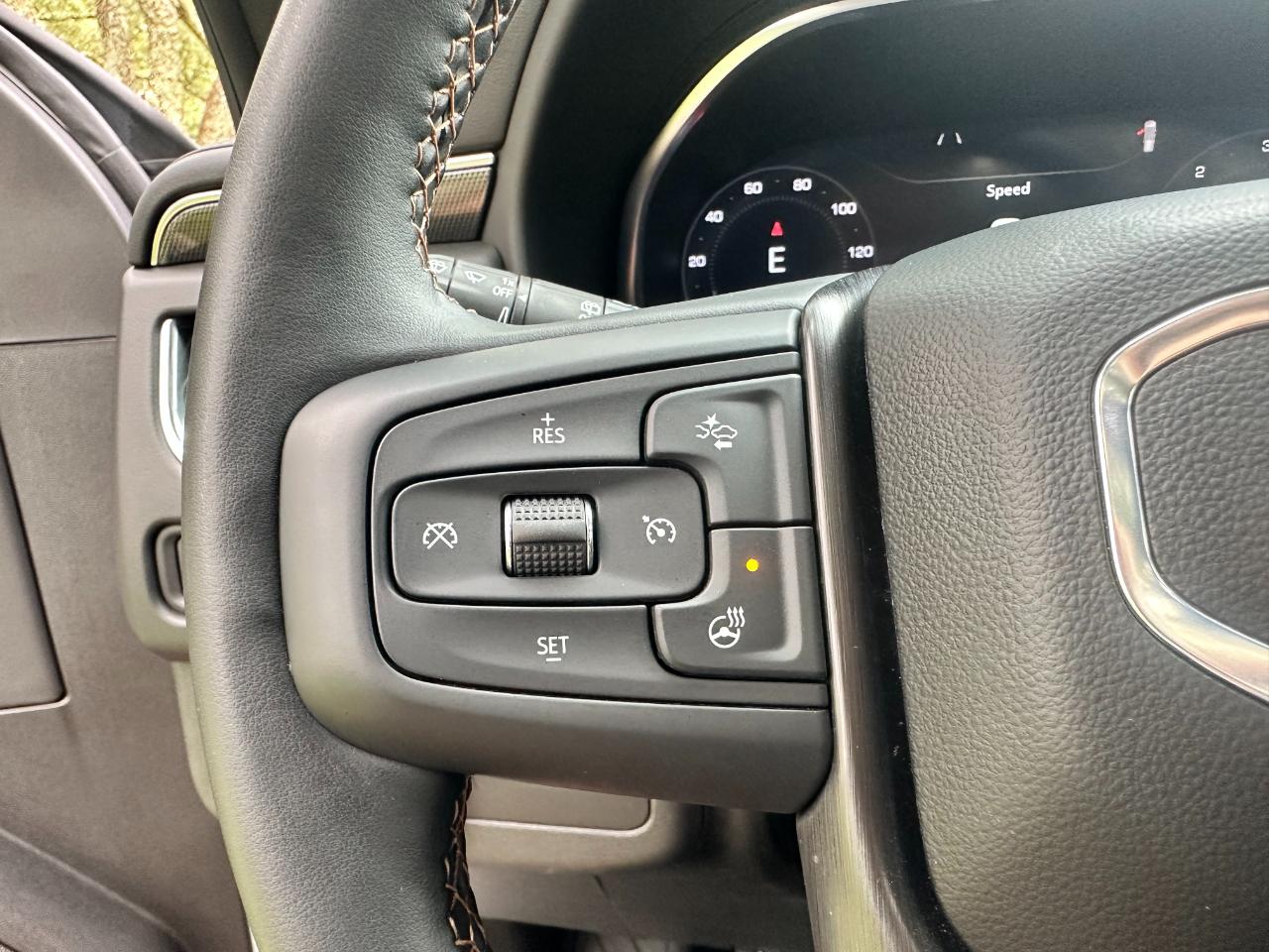 GMC Yukon XL 4WD 4dr AT4 2024