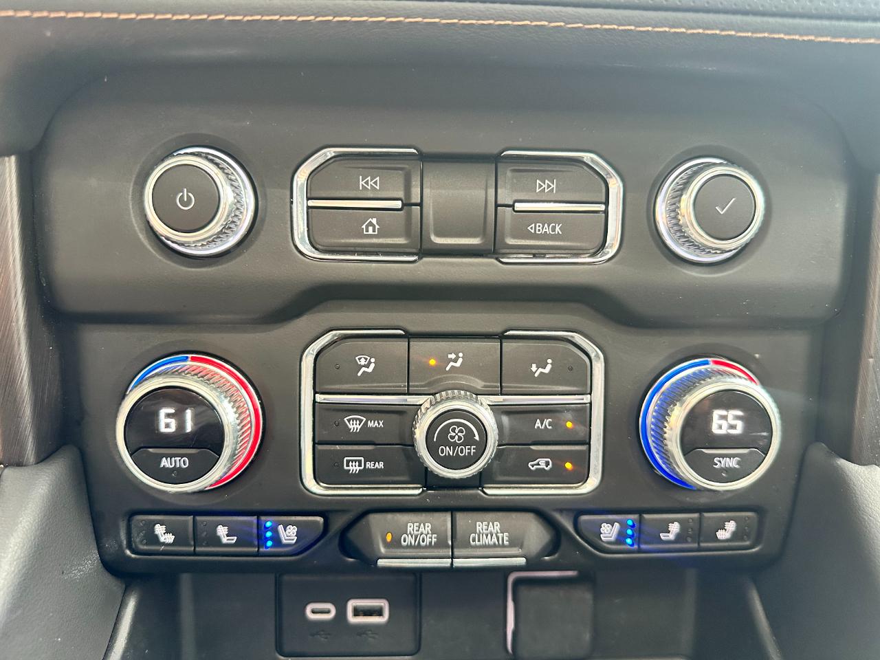 GMC Yukon XL 4WD 4dr AT4 2024
