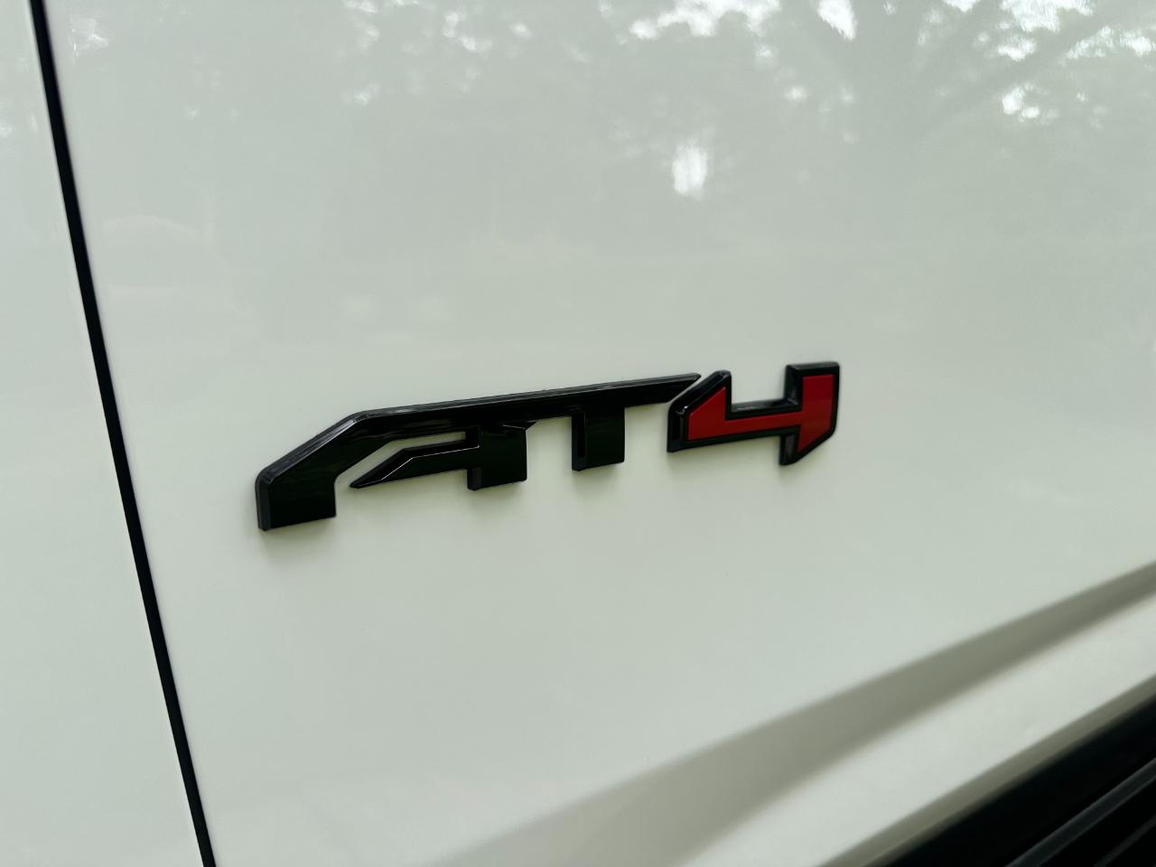 GMC Yukon XL 4WD 4dr AT4 2024