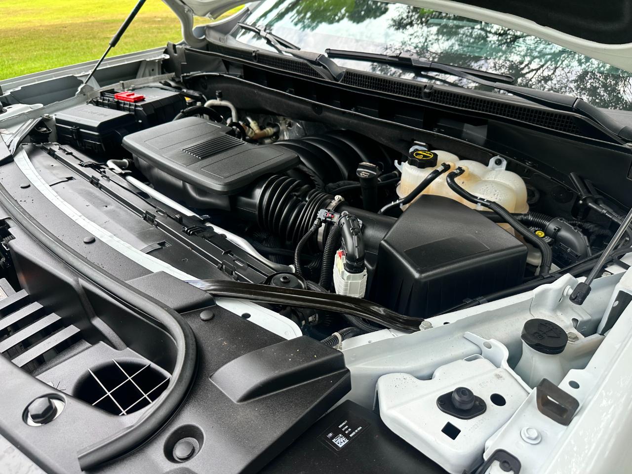 GMC Yukon XL 4WD 4dr AT4 2024