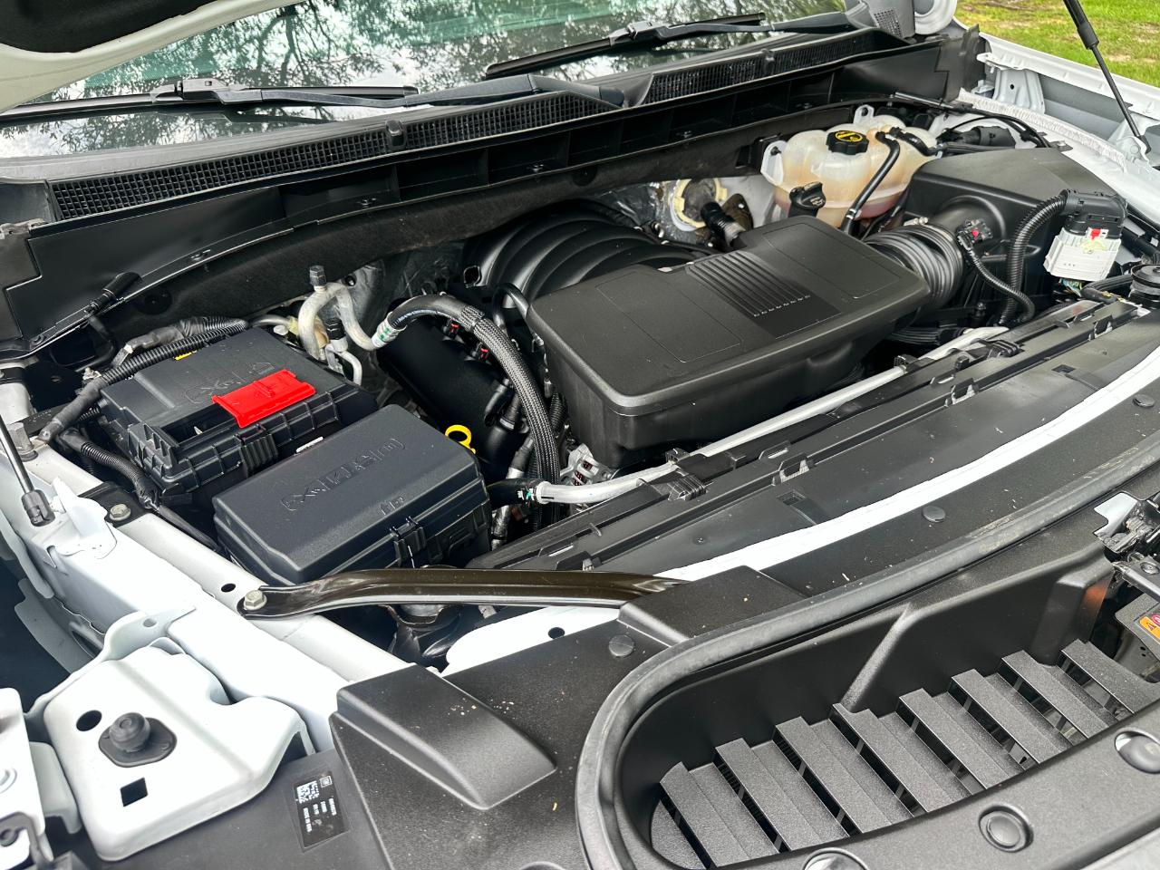 GMC Yukon XL 4WD 4dr AT4 2024