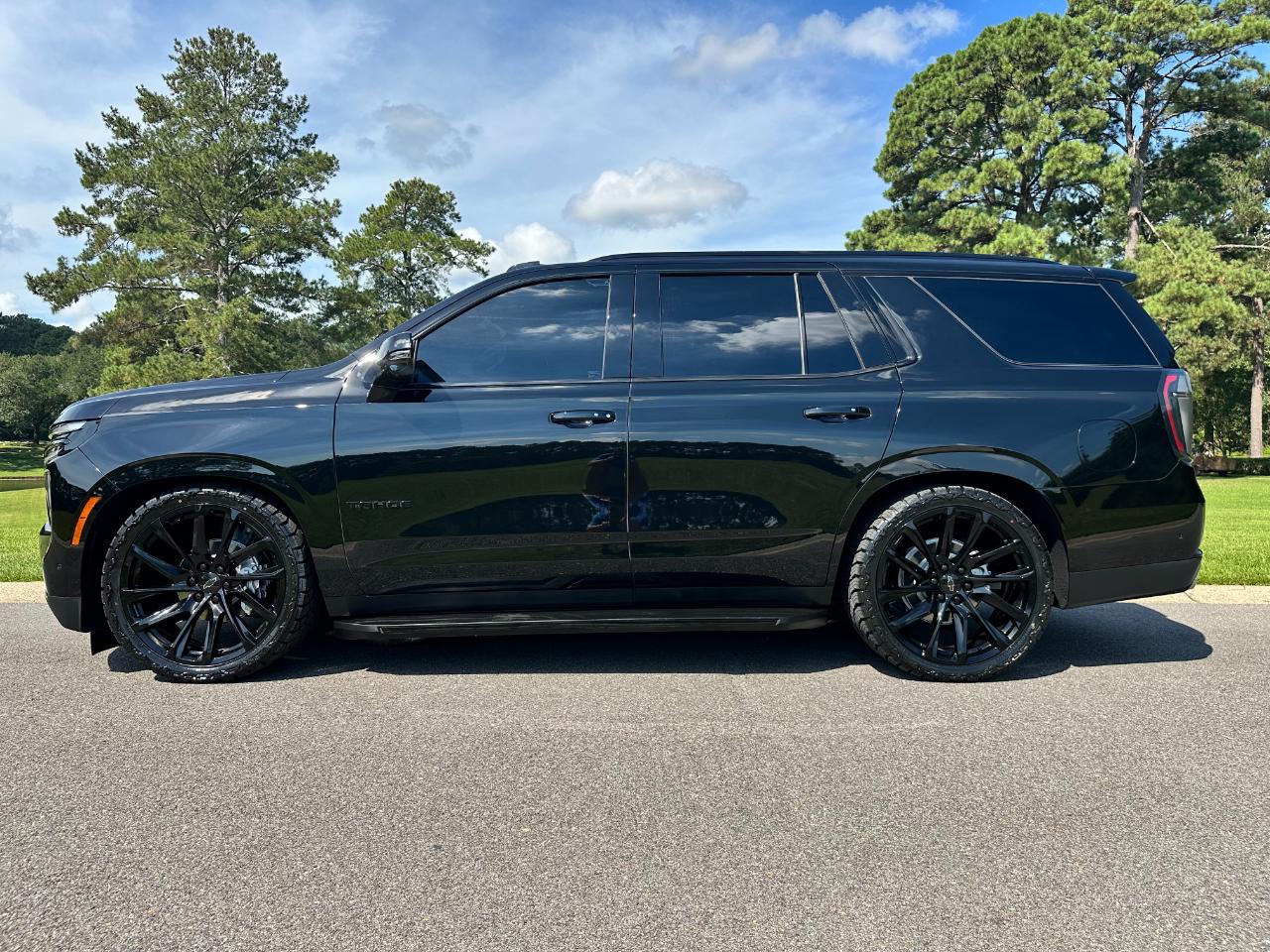 Chevrolet Tahoe 4WD 4dr RST 2025