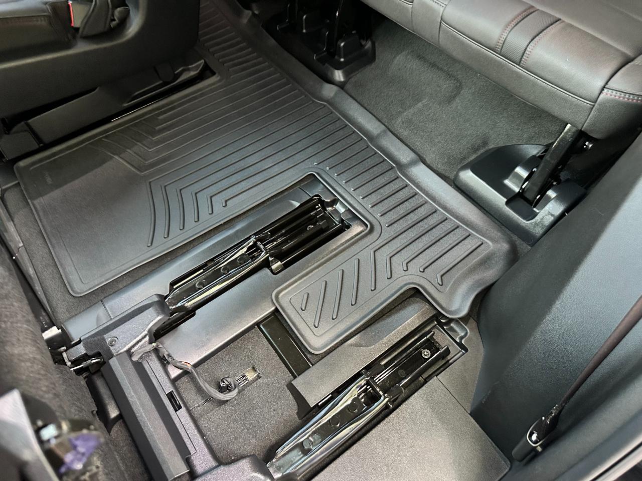 Chevrolet Tahoe 4WD 4dr RST 2025