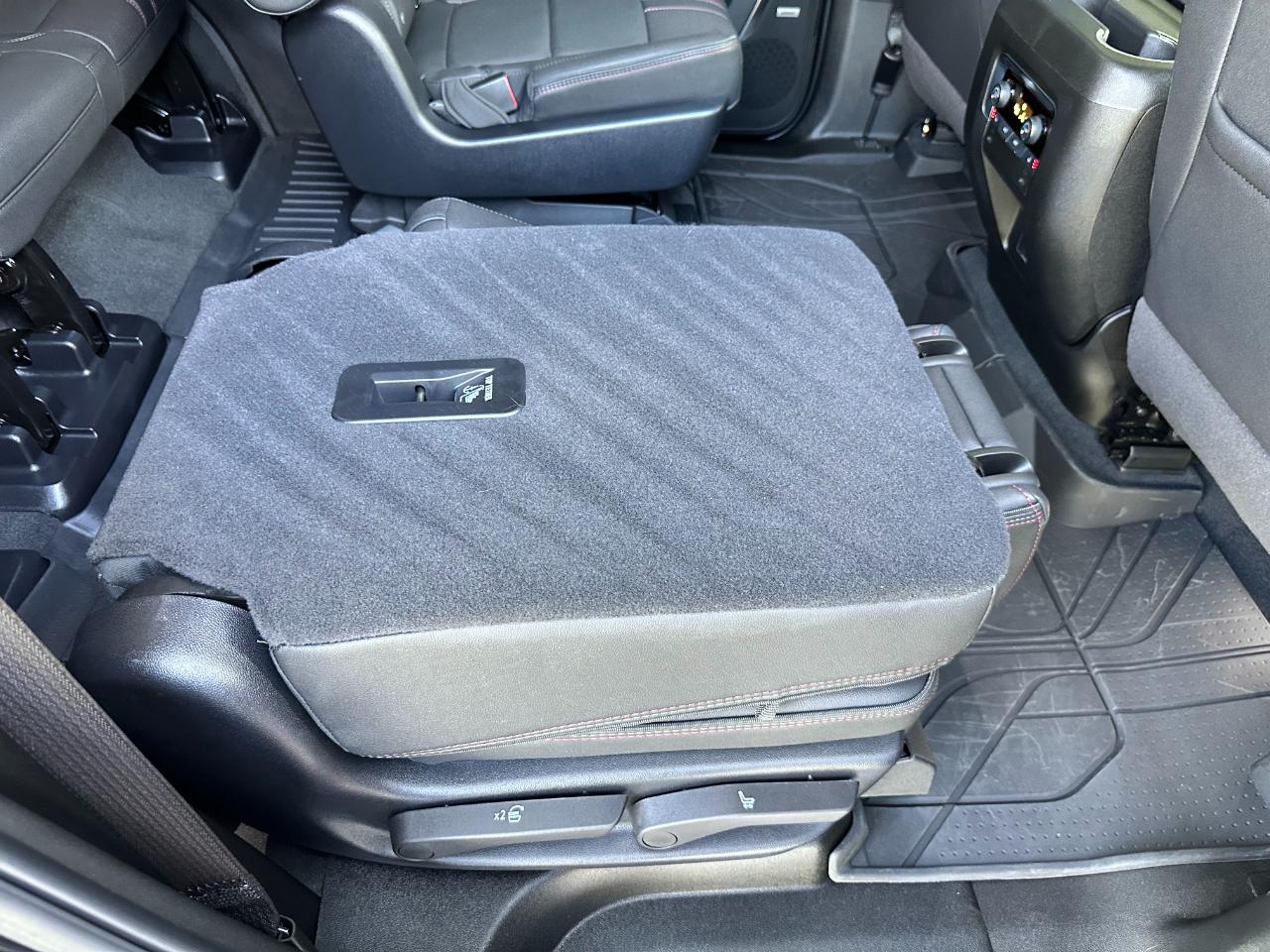 Chevrolet Tahoe 4WD 4dr RST 2025
