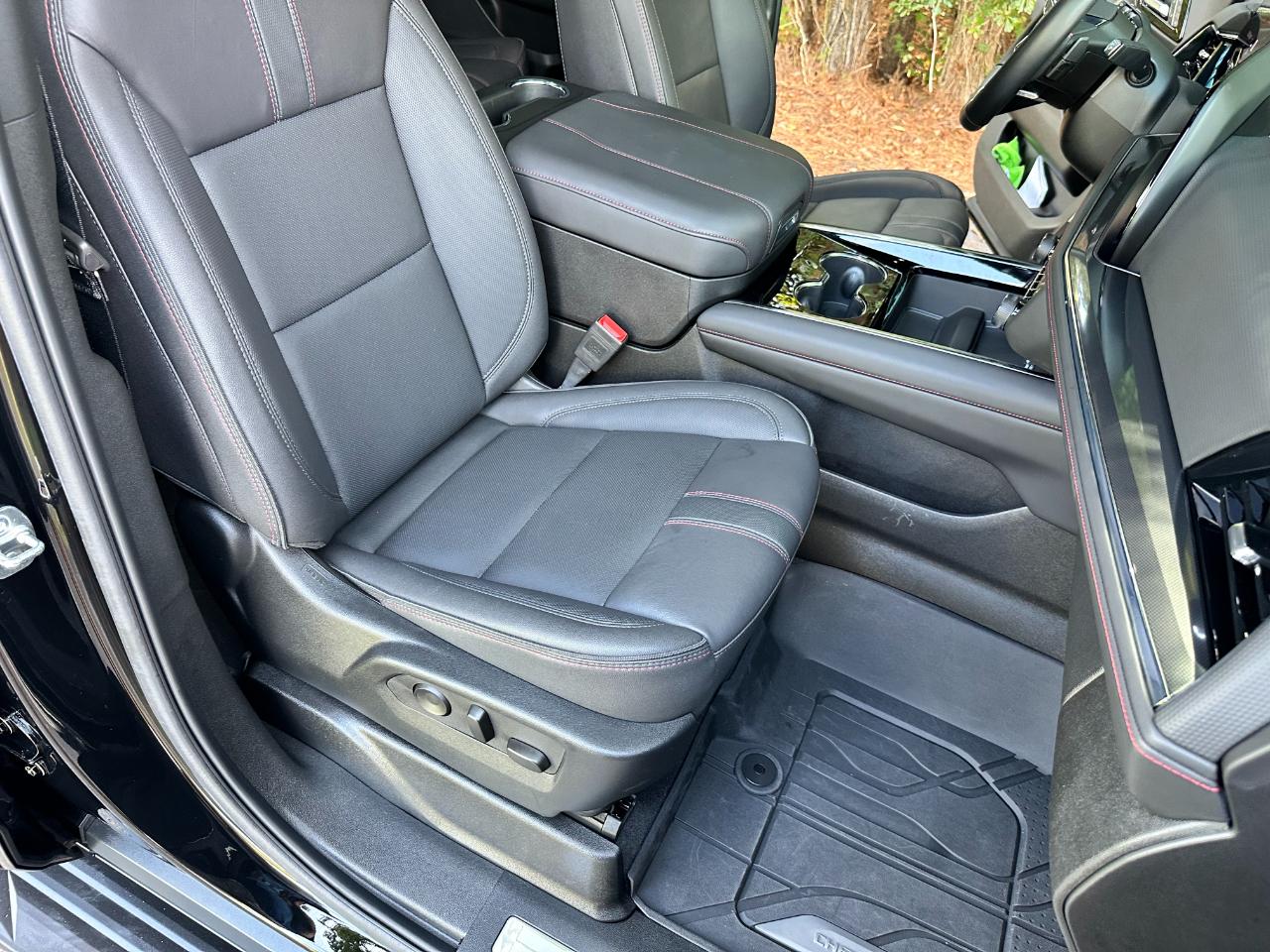 Chevrolet Tahoe 4WD 4dr RST 2025