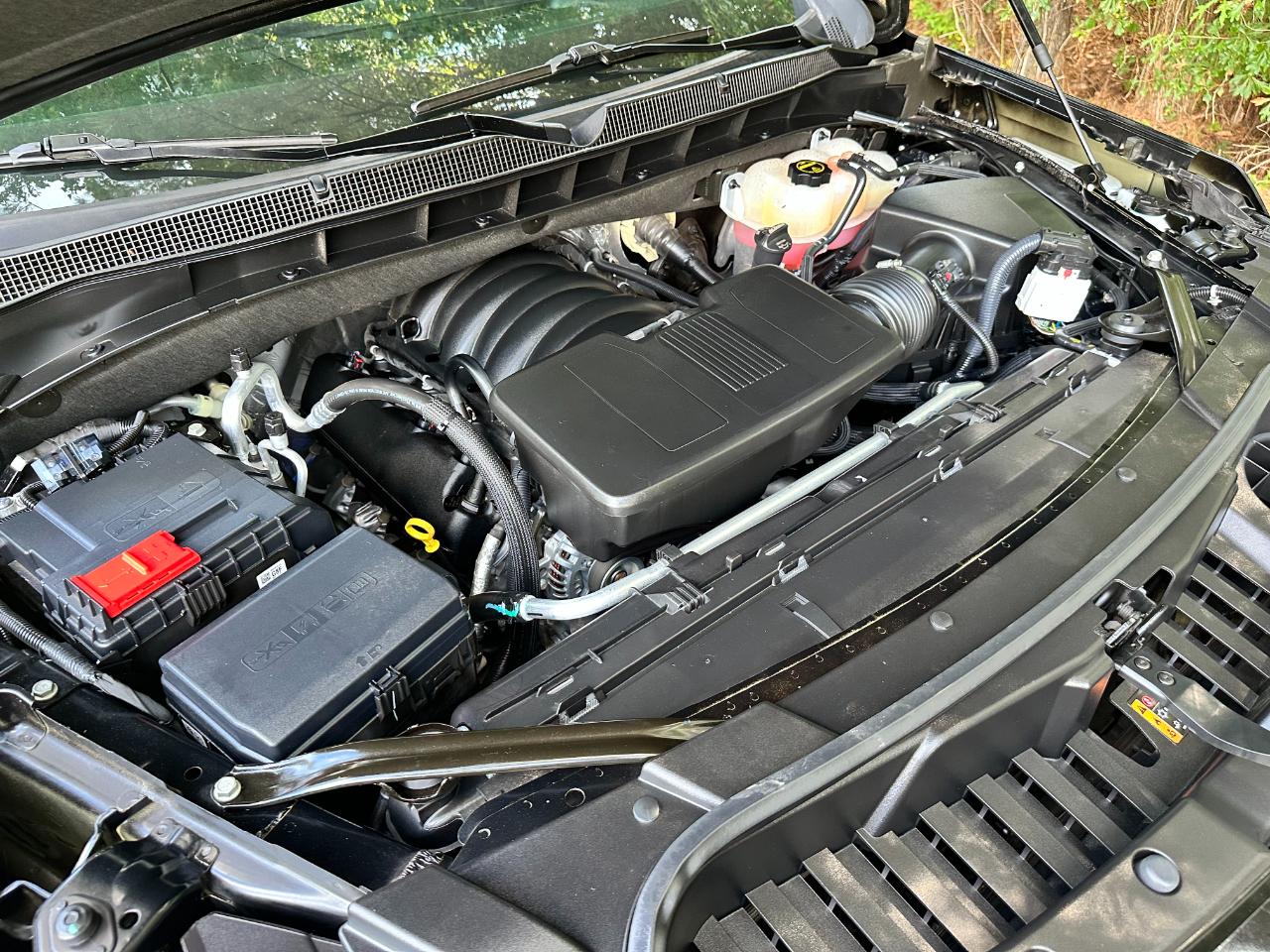 Chevrolet Tahoe 4WD 4dr RST 2025