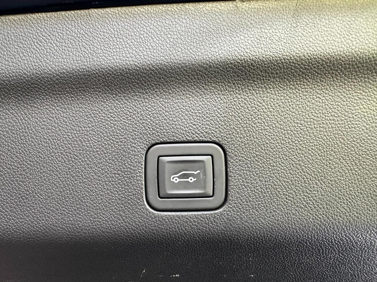 Chevrolet Tahoe 4WD 4dr RST 2025