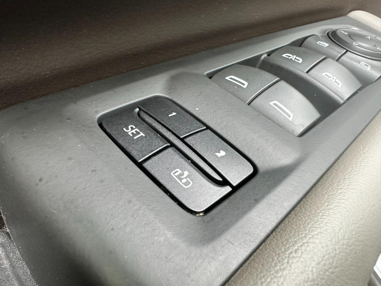 GMC Yukon 2WD 4dr SLT 2022