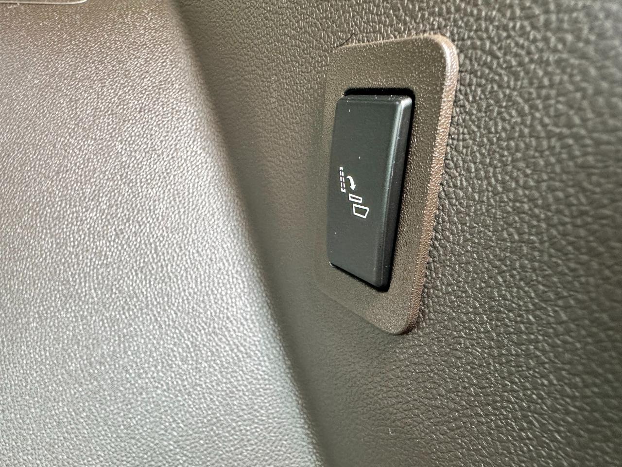 GMC Yukon 2WD 4dr SLT 2022