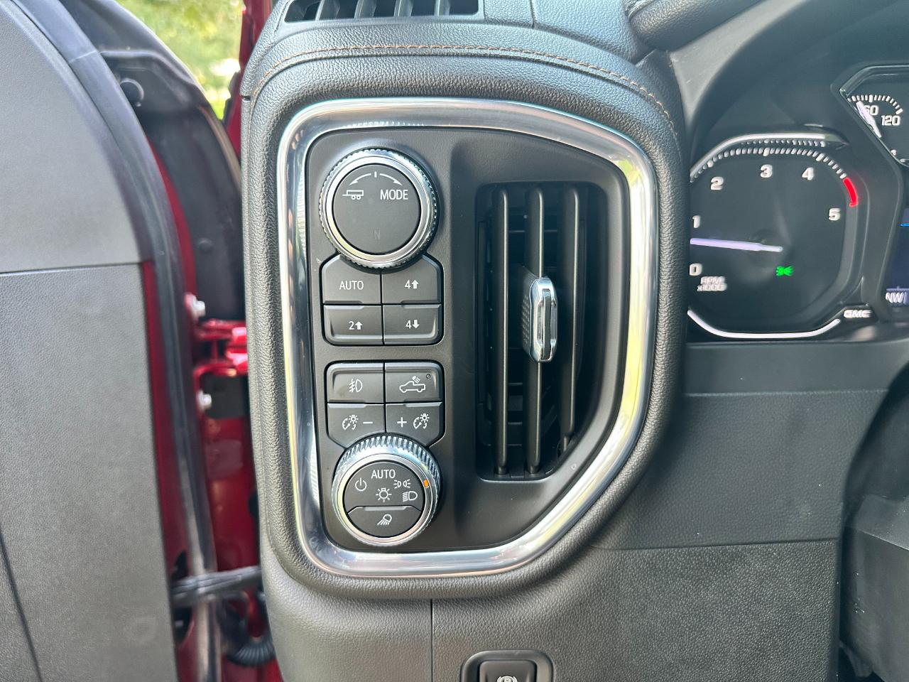 GMC Sierra 2500HD 4WD Crew Cab 159" AT4 2022