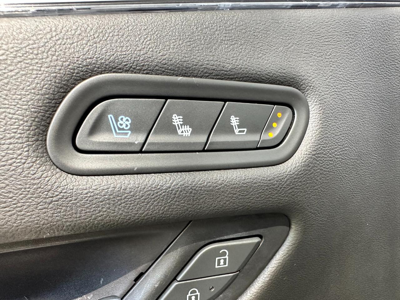Cadillac Escalade 2WD 4dr Sport 2021