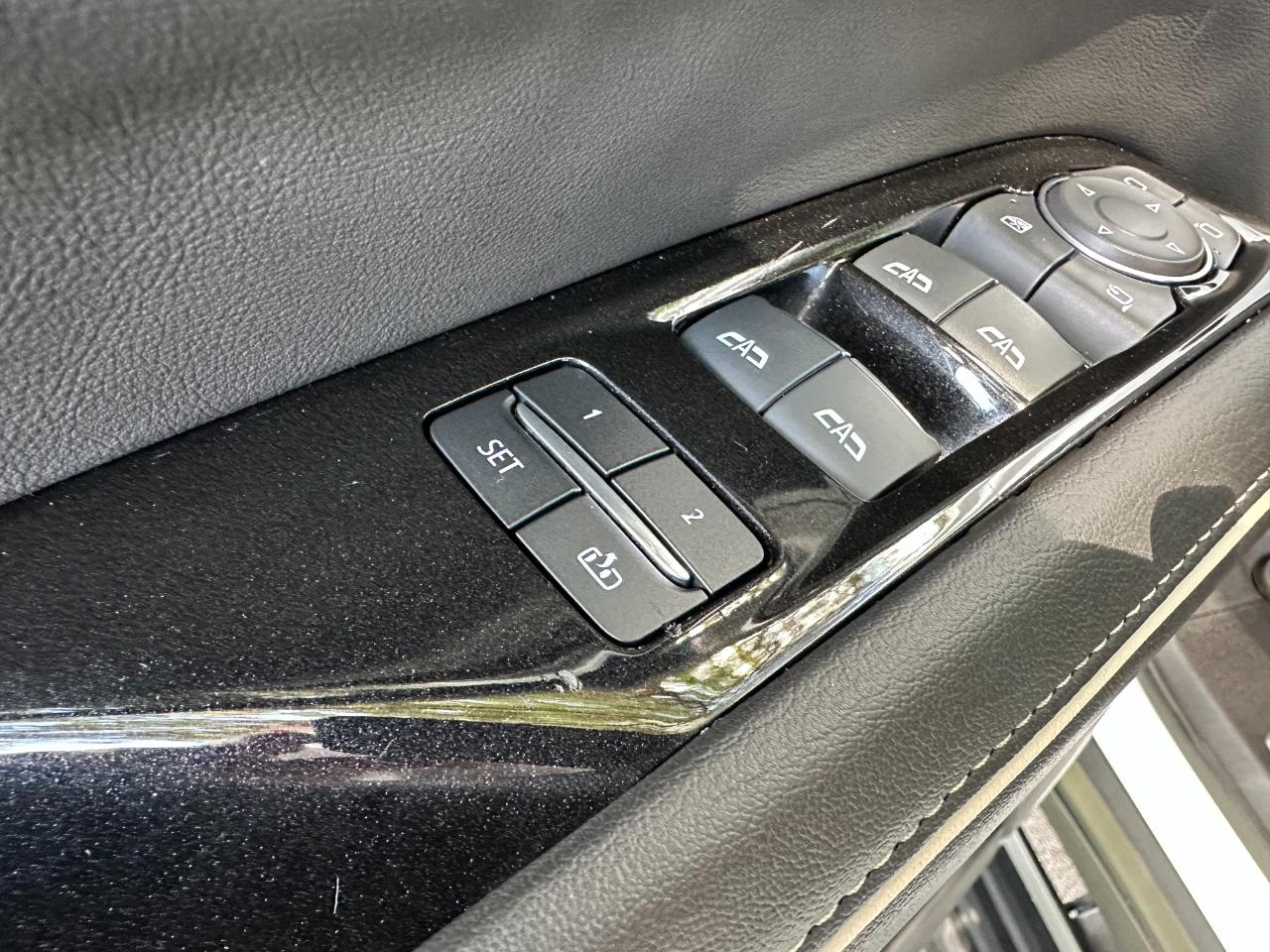 Cadillac Escalade 2WD 4dr Sport 2021