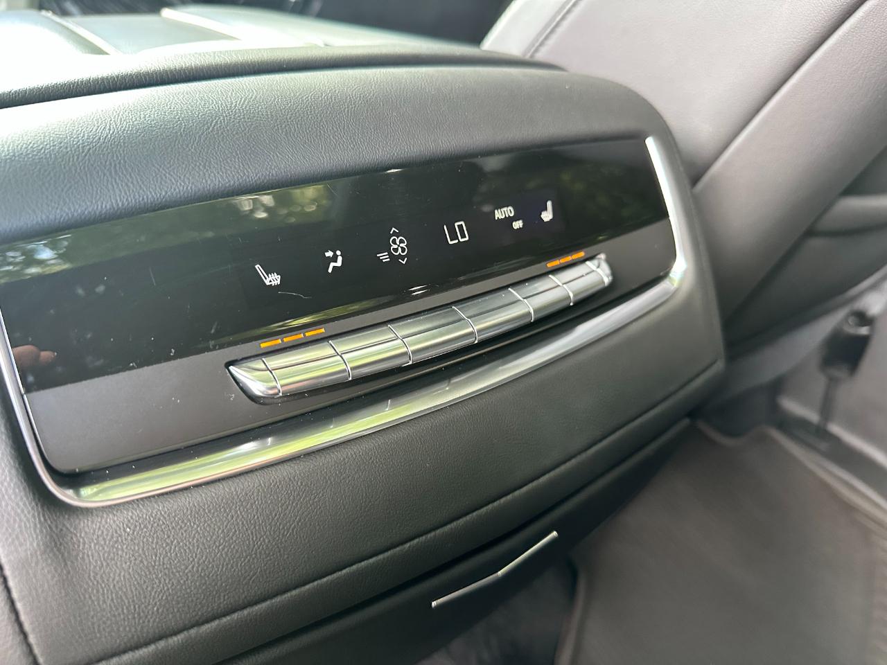 Cadillac Escalade 2WD 4dr Sport 2021