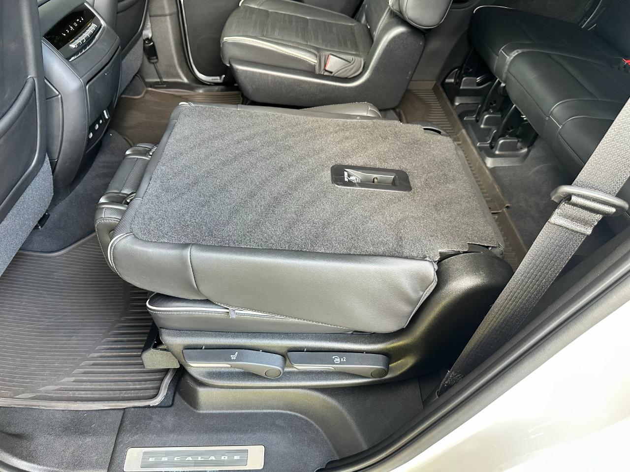 Cadillac Escalade 2WD 4dr Sport 2021